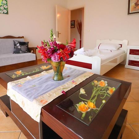 Apartments Vila Roboci Саранде Екстериор снимка