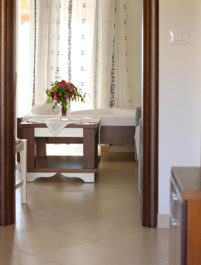 Apartments Vila Roboci Саранде Екстериор снимка
