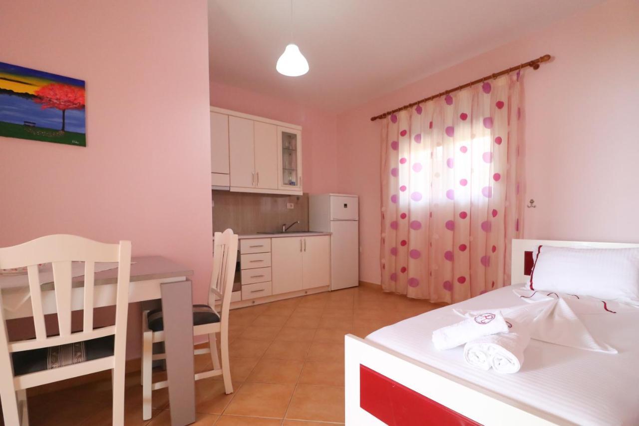 Apartments Vila Roboci Саранде Екстериор снимка