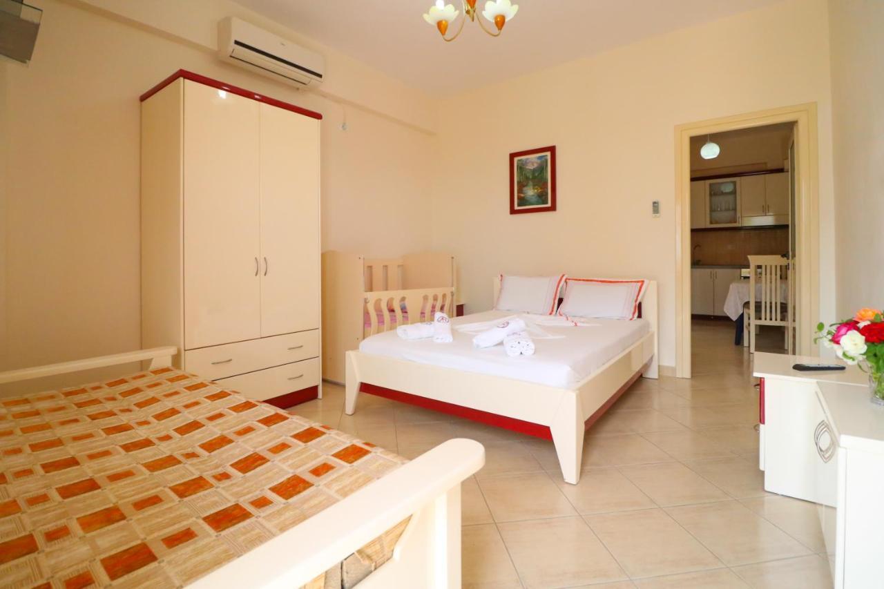 Apartments Vila Roboci Саранде Екстериор снимка