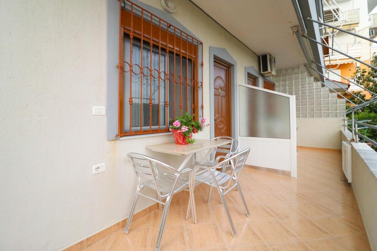 Apartments Vila Roboci Саранде Екстериор снимка